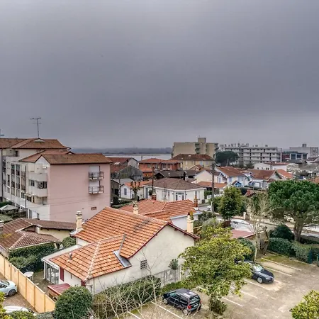 De Front De Appartement